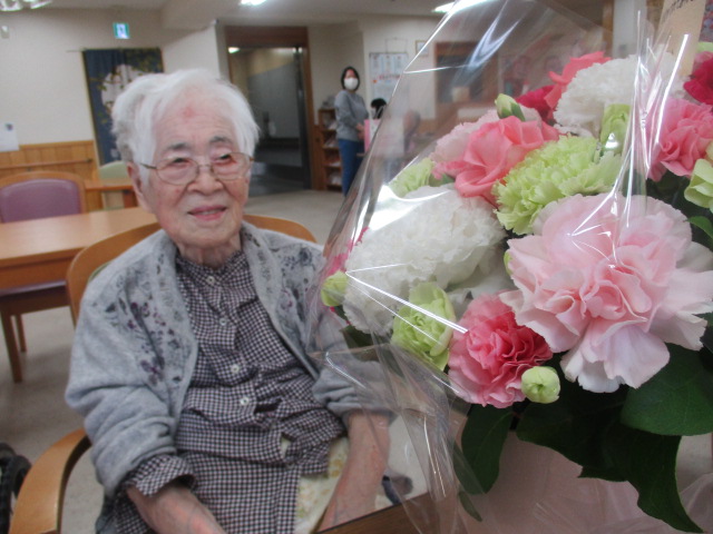 母の日、💐、🎁ありがとうございます(*´ω`*)